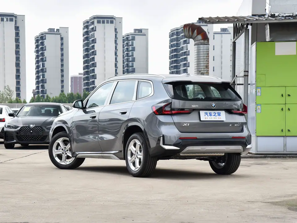 BMW X1 2023 sDrive20Li X Design (U12) — кузов, вид спереди под углом